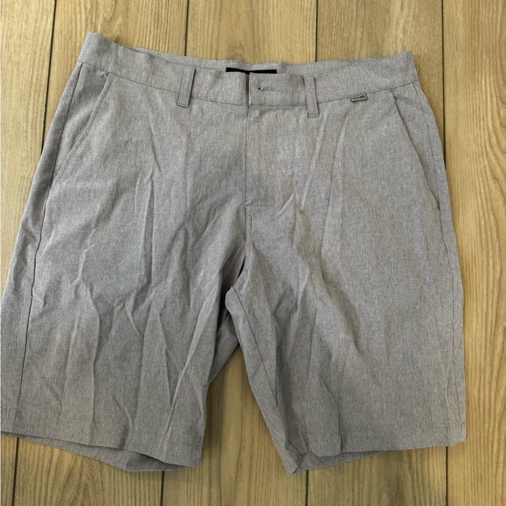 Travis Mathew Beck Short 9.5" Purplish Grey Men's Size 34 Like New